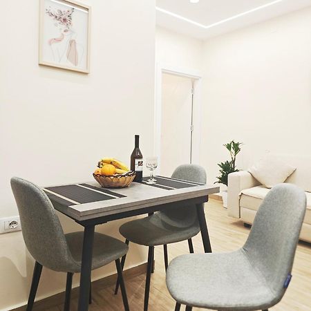 New Apartment Close To Sea And Downtown Vlorë Eksteriør bilde