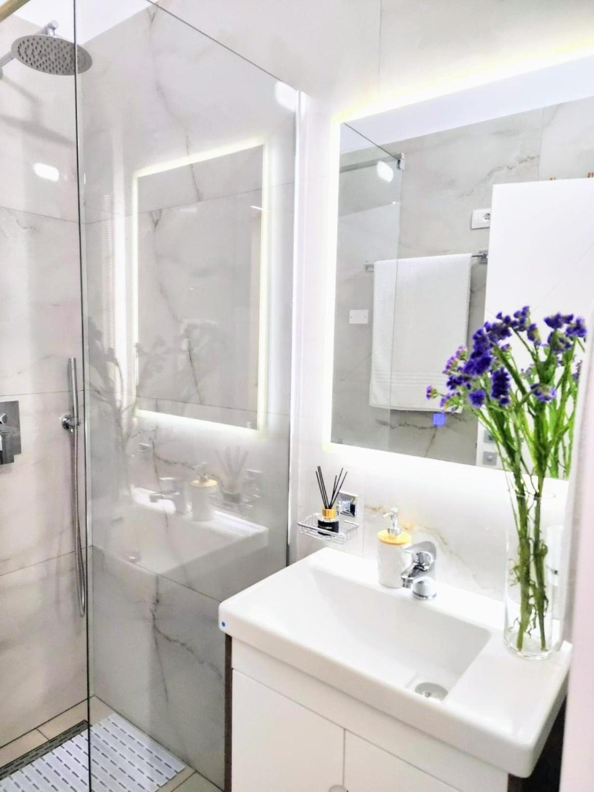 New Apartment Close To Sea And Downtown Vlorë Eksteriør bilde