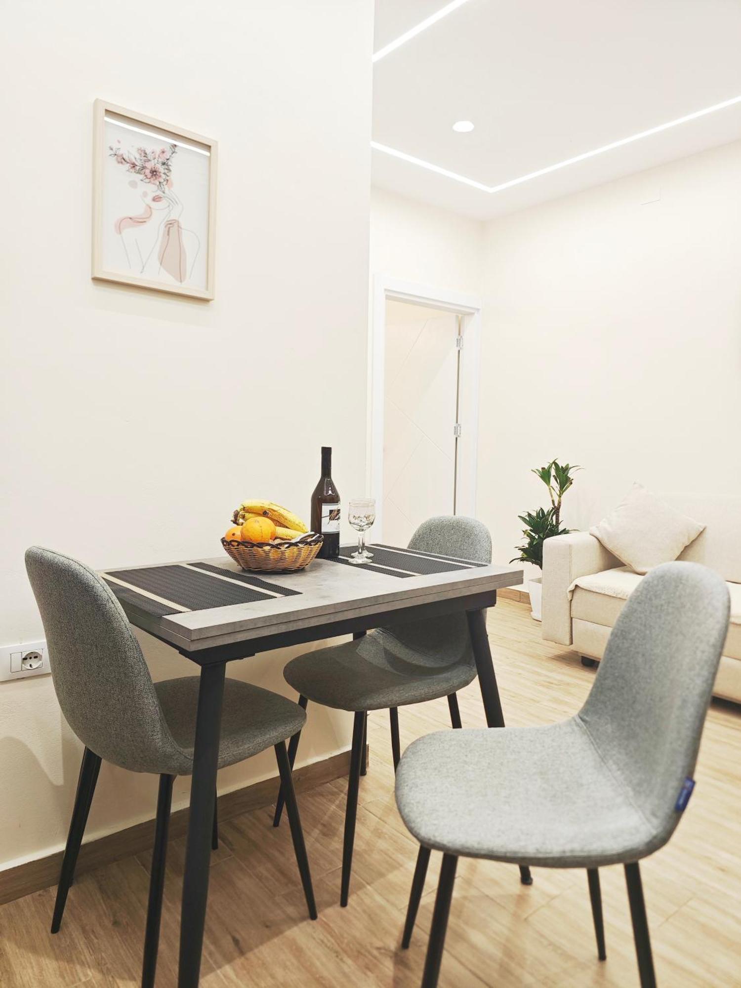 New Apartment Close To Sea And Downtown Vlorë Eksteriør bilde