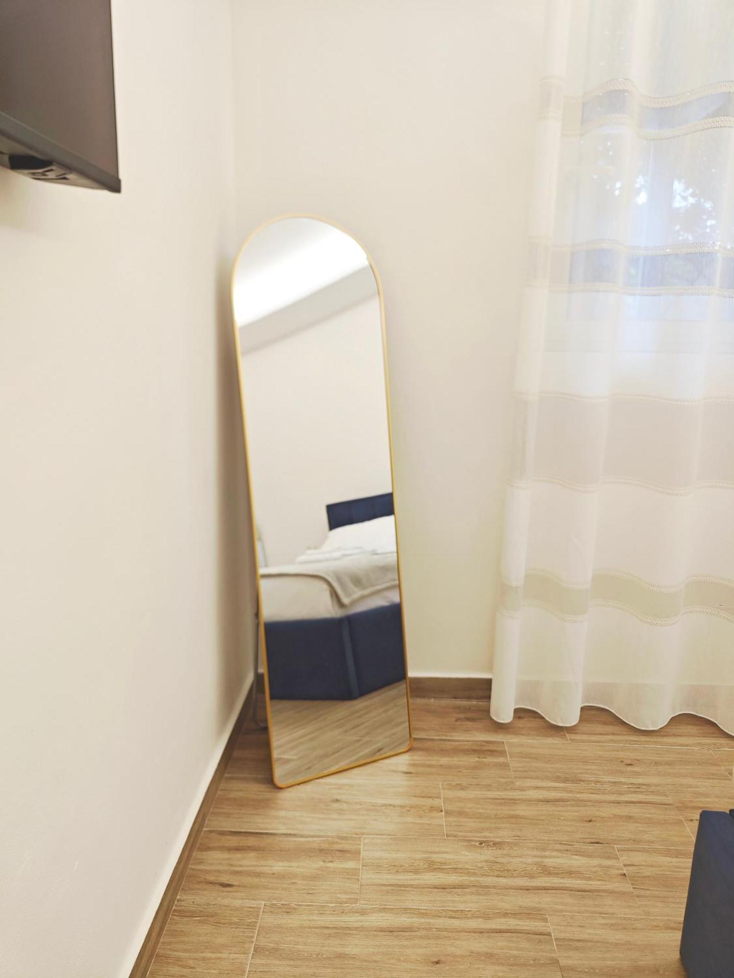 New Apartment Close To Sea And Downtown Vlorë Eksteriør bilde